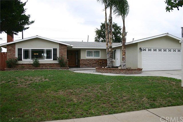 1st image of 8795 La Vine St