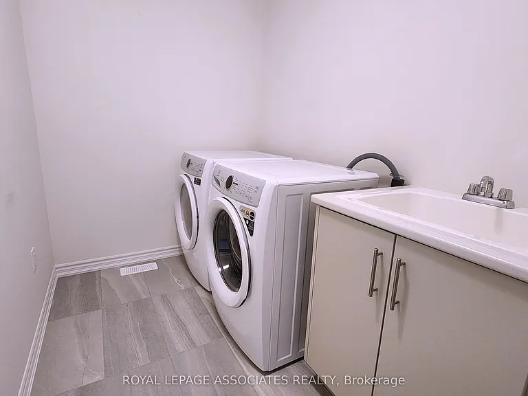 36 Velvet Dr — Photo 9