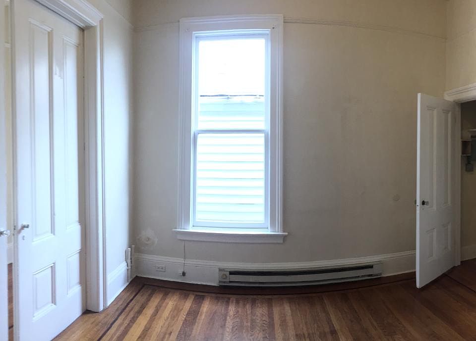 2nd image of 2239 Pine St
