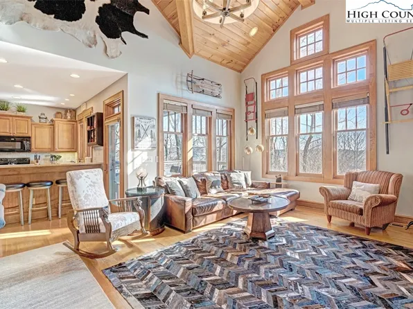 195 Whispering Woods Lane #R8A, Banner Elk, NC 28604