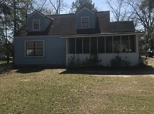 319 Baggs Ave SE, Pelham, GA 31779