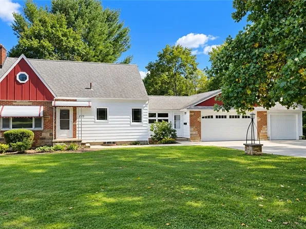 105 Hale Ave, Mogadore, OH 44260