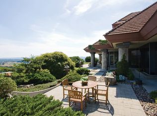 205 Sweitzer Rd, Sinking Spring, PA 19608