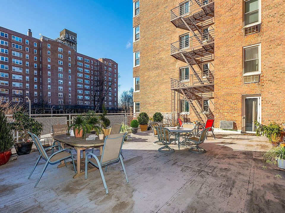 1st image of 629 Kappock St APT 2P