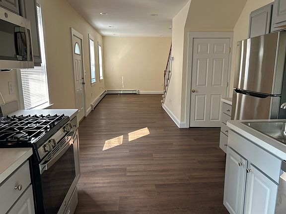 2nd image of 5 Quigley Ct