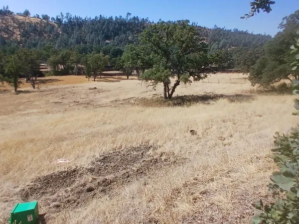 15757 Kern Dr, Corning, CA 96021
