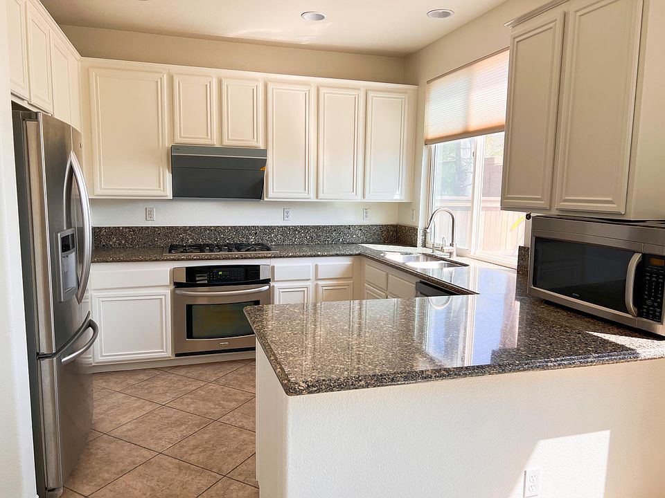 1st image of 9965 Fieldthorn St