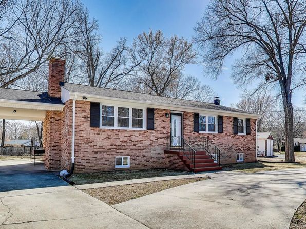 303 Farmhouse Rd