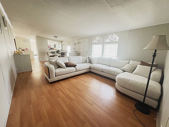 5th image of 164 Ridgemont Ln #28