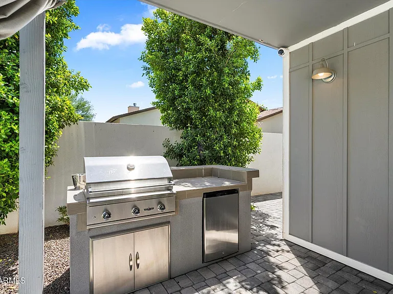 3810 E Devonshire Ave — Photo 31