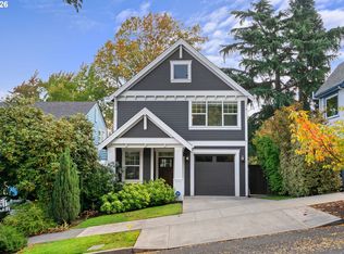 26 SE 69th Ave, Portland, OR 97215
