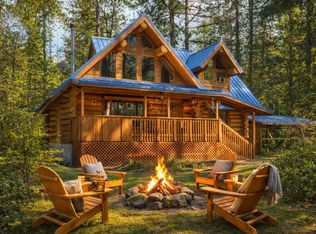 58200 E Marmot Rd, Sandy, OR 97055