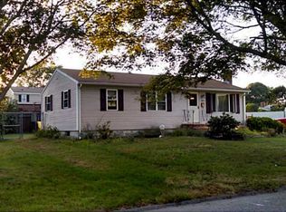 107 Moccasin Dr, Warwick, RI 02889