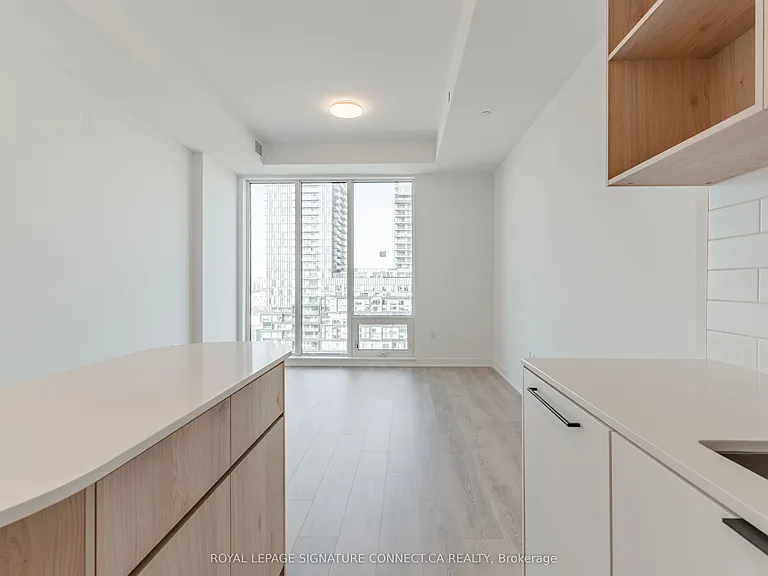 1185 Dupont St #908 — Photo 5
