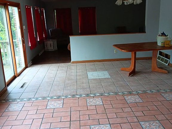 3rd image of 1120 Arlington Ave