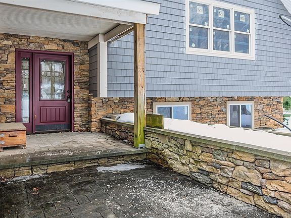 3rd image of 31 Valentine Road