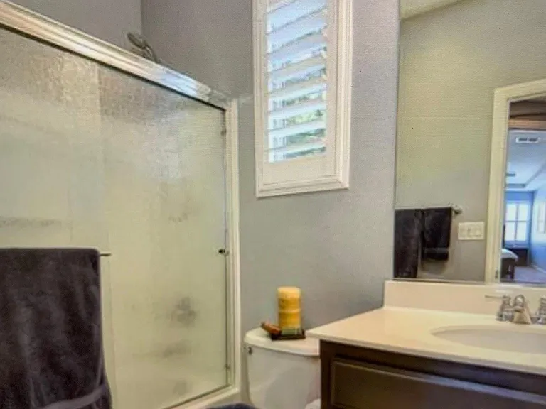 8056 Linda Isle Ln — Photo 11