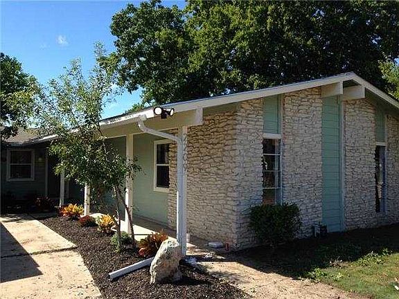 2nd image of 2209 E 51st St #A