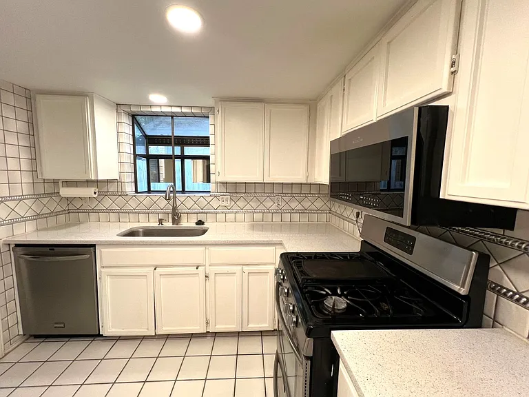 8423 Timber Brg — Photo 6