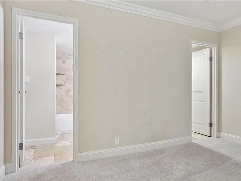 700 E 8th St #5B — Photo 12