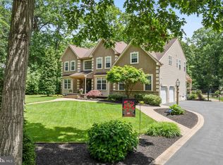 33 Waterview Dr, Pilesgrove, NJ 08098