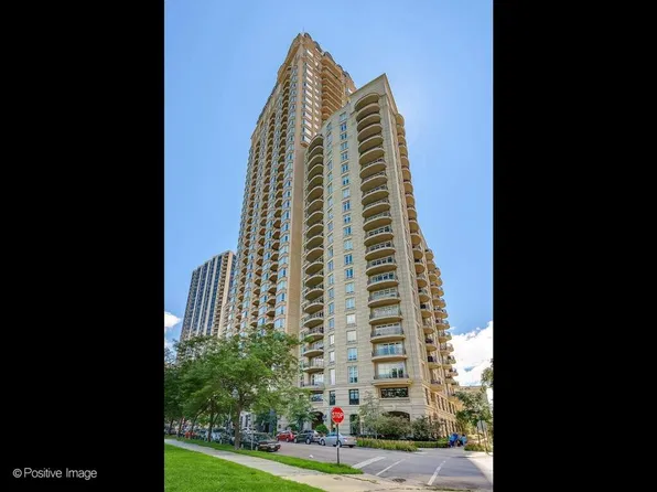 2550 N Lakeview Ave #N21-4, Chicago, IL 60614