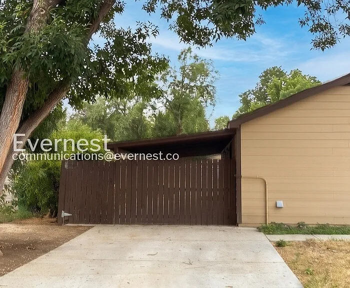 226 Columbine Ct — Photo 23