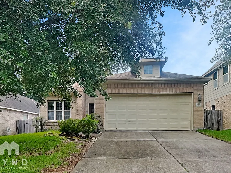 1411 Cameron Park Ln — Photo 1