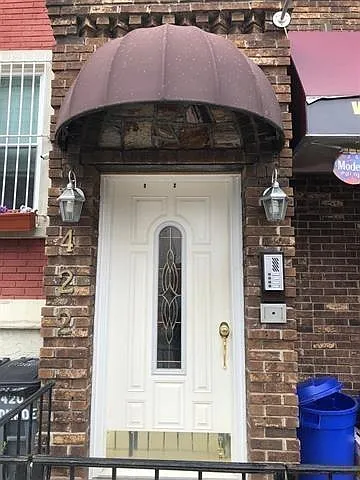 422 Monroe St #2 — Photo 11