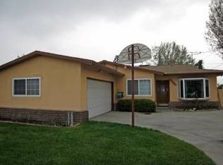17177 Pine Ave, Fontana, CA 92335