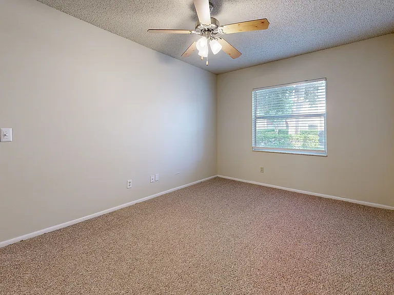 Alafaya Woods — Photo 42