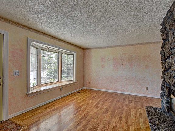 2nd image of 3728 E 15th Ave