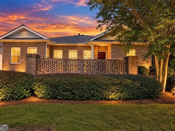 119 Villa Park Cir, Stone Mountain, GA 30087