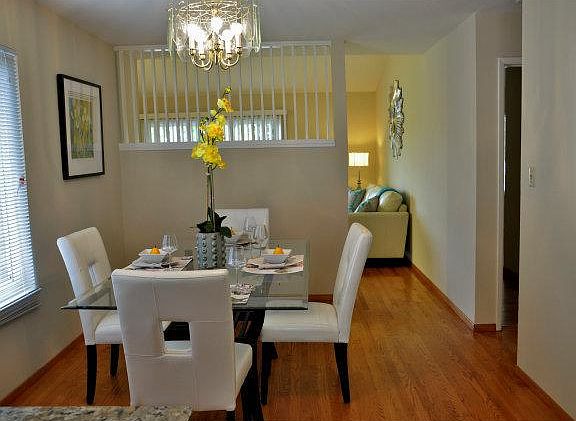 2nd image of 1066 Norfolk Dr