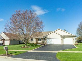 4815 Lindbloom Ln, Cherry Valley, IL 61016