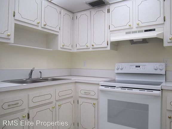 4th image of 317 34th Ave N APT 408