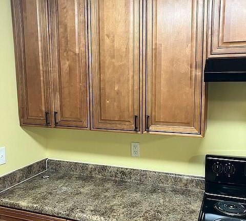 3rd image of 7157 Williamsburg Dr