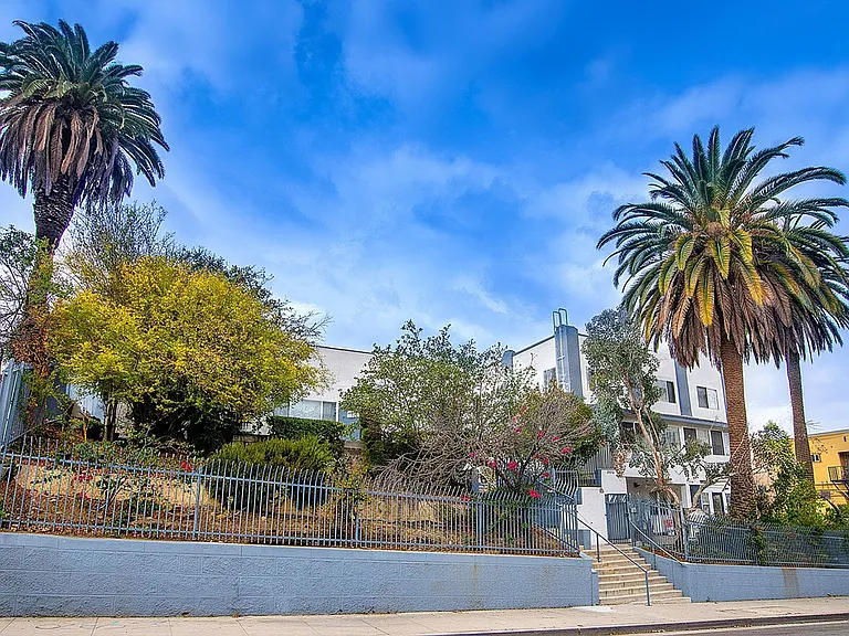 Bonnie Brae — Photo 29