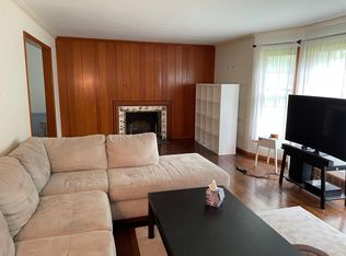 2364 Loyola Rd, University Heights, OH 44118