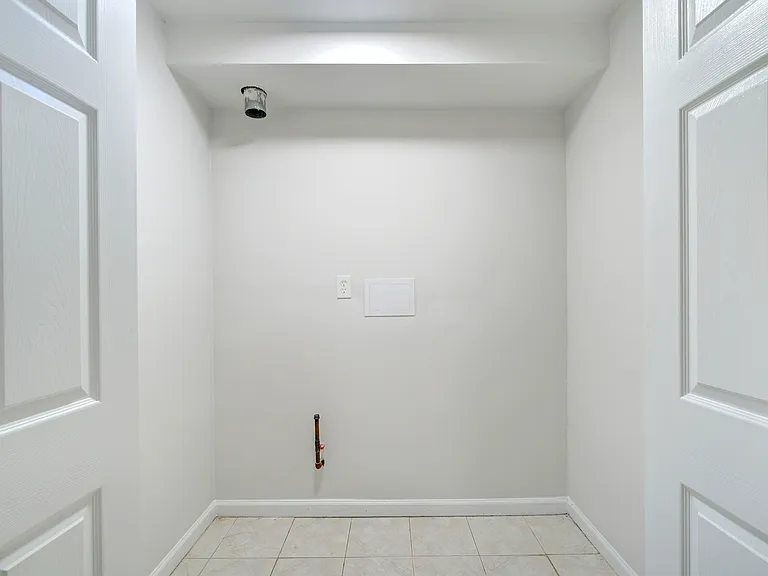 22-24 Avon Ave #1 — Photo 4