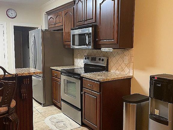 Kitchen oven view.