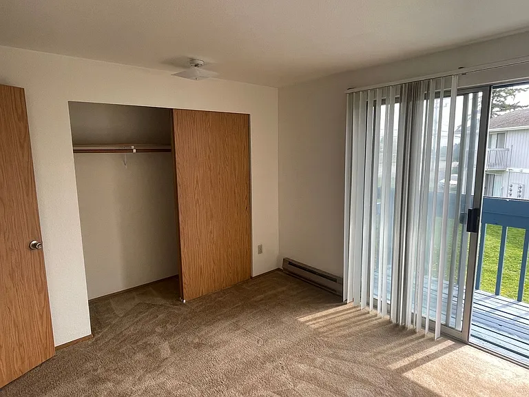 Forsythe (445 SE Regatta Dr) — Photo 8