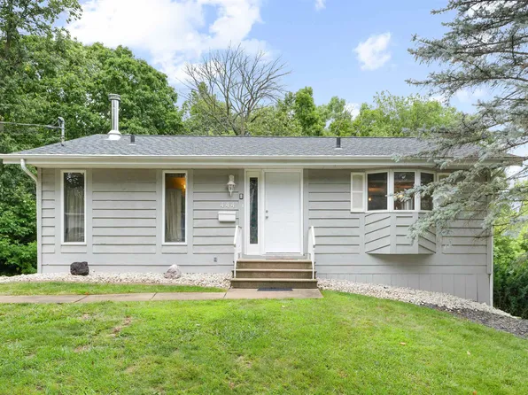 444 Glenview Ave, Combined Locks, WI 54113