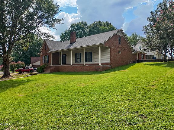 3rd image of 7260 Holly Grove Dr