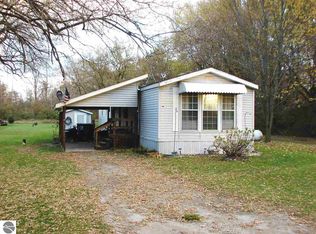 689 S Ely Hwy, Ithaca, MI 48847