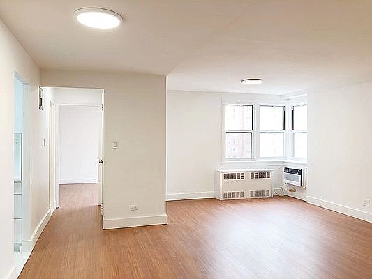 1st image of 50 Bayard St APT 8L