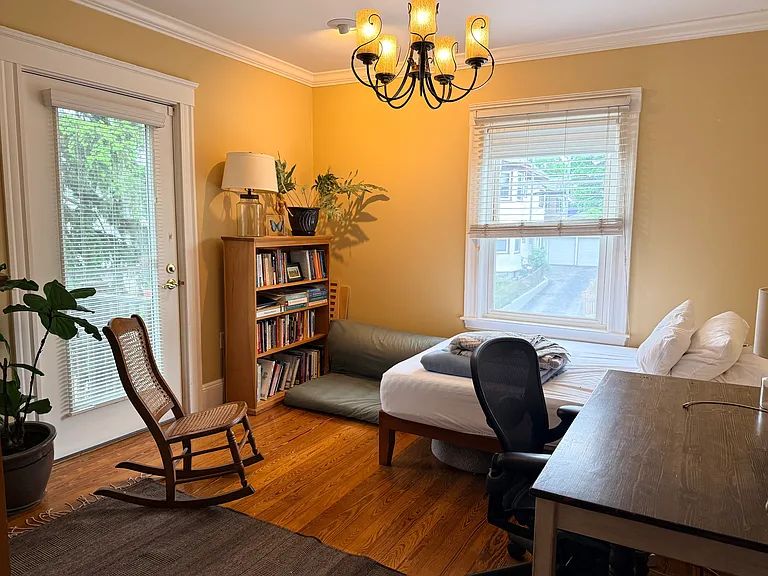 75 Capen St #2 — Photo 11