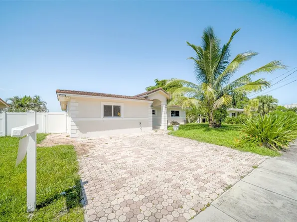 2465 NE 209th Ter, Miami, FL 33180