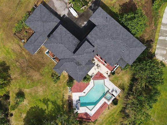 2nd image of 100 Melrose Ln