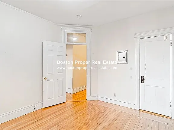2 bed, 650 sqft, $2,750 — Photo 3